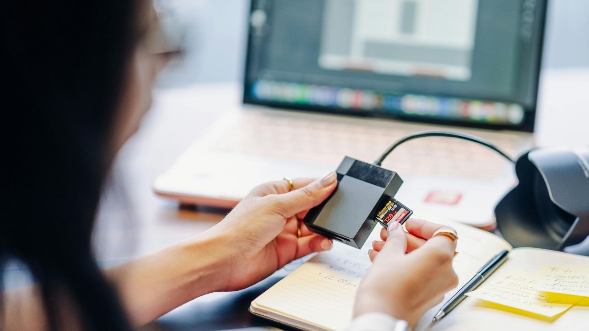 Phishing, deepfake, manipulacja: ewolucja ataków opartych na człowieku