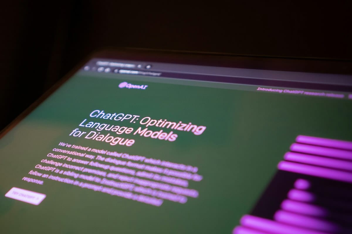 ChatGPT i ochrona praw autorskich: ewolucja wytycznych